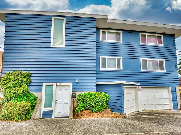 8100 Green Lake Dr N — Photo 17