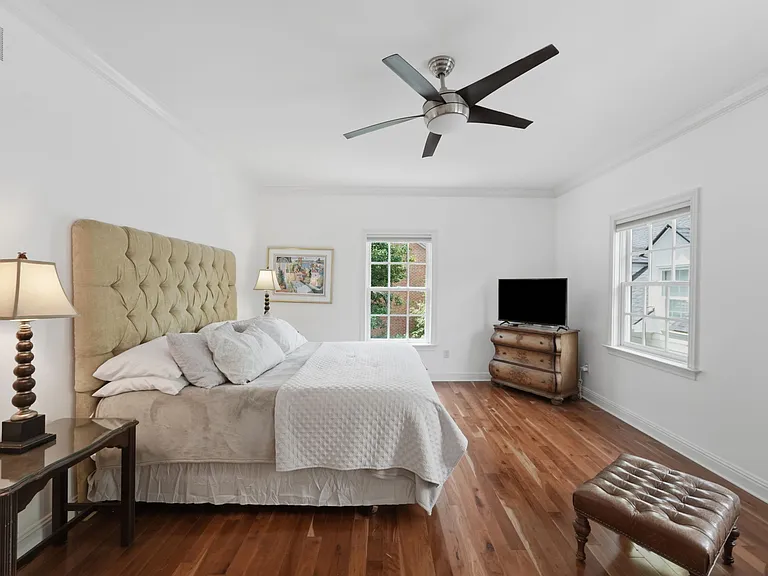 7273 Berkley Sq S — Photo 13