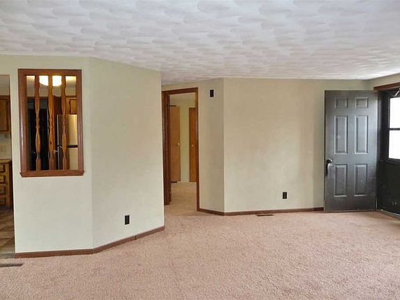 5th image of 10108 Smythe Ave