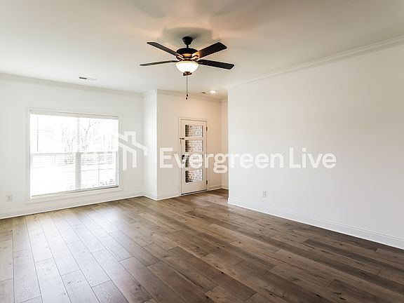 4th image of 234 Greenwood Dr