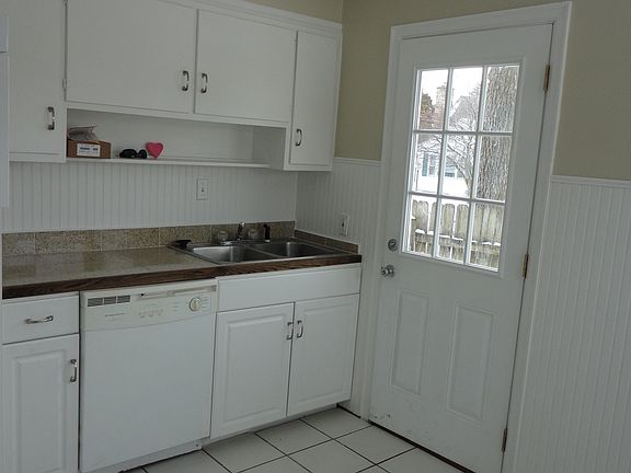 2nd image of 1567 W 7th Ave