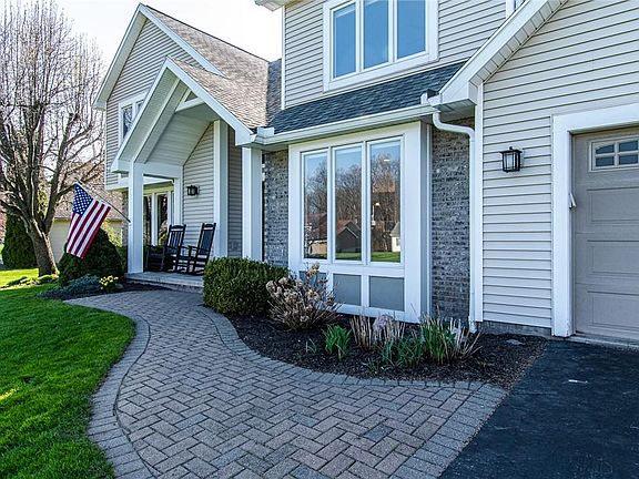 3rd image of 44 Stonewood Dr