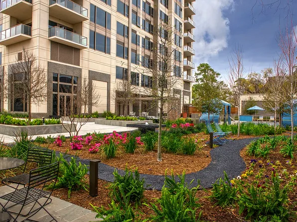 1275 S Post Oak Ln Unit 702, Houston, TX 77056