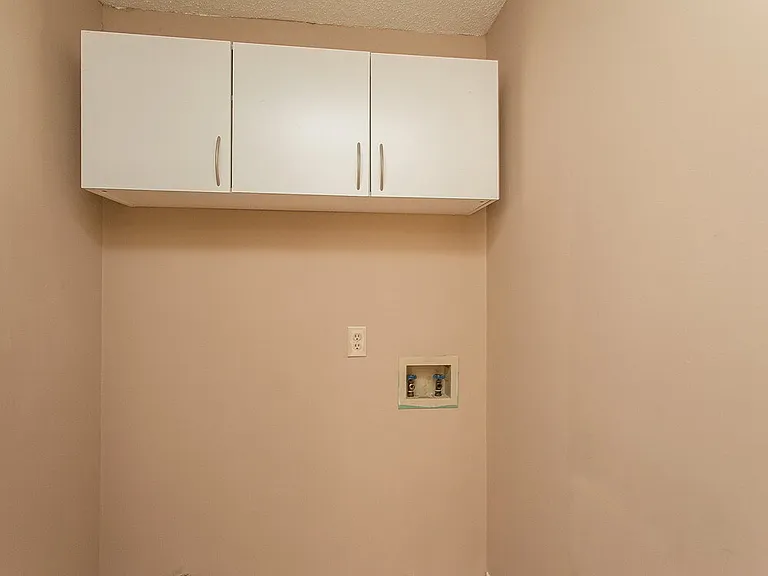 10264 Amanda Dr — Photo 11