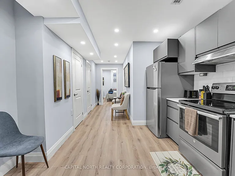 556 King St E #3 — Photo 10
