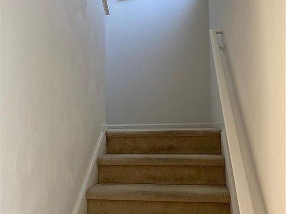 3rd image of 100 N Gum Ave