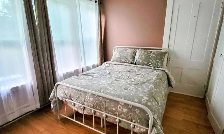 178 Meriden Rd #1 — Photo 3