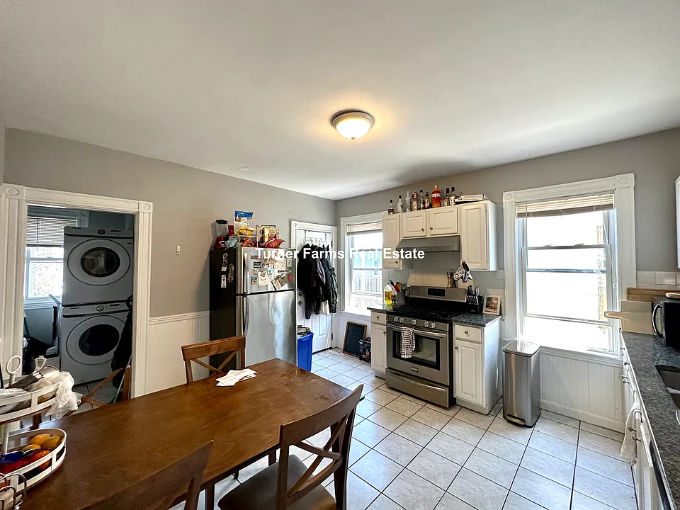 9 Taft St #3F