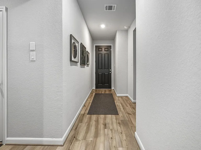 4521 Longhorn Crst — Photo 3