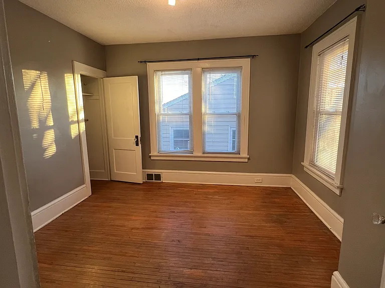 1815 Cleveland St NE #1 — Photo 6