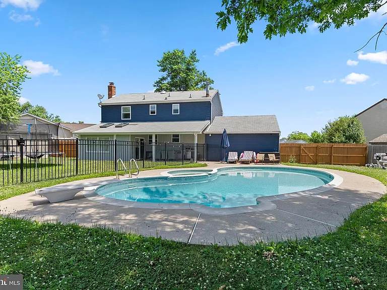 2 Lee Ct — Photo 35
