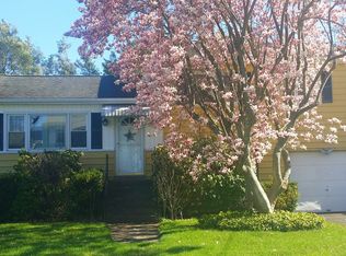 43 Ranch Dr, Bridgeport, CT 06606