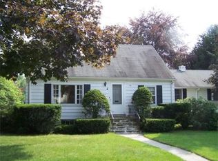 11 Orlando Ave, Worcester, MA 01606