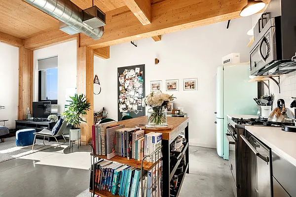 Rented by MNS | media 15