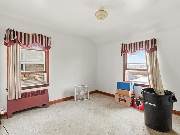 3rd image of 1615 S 54th STREET