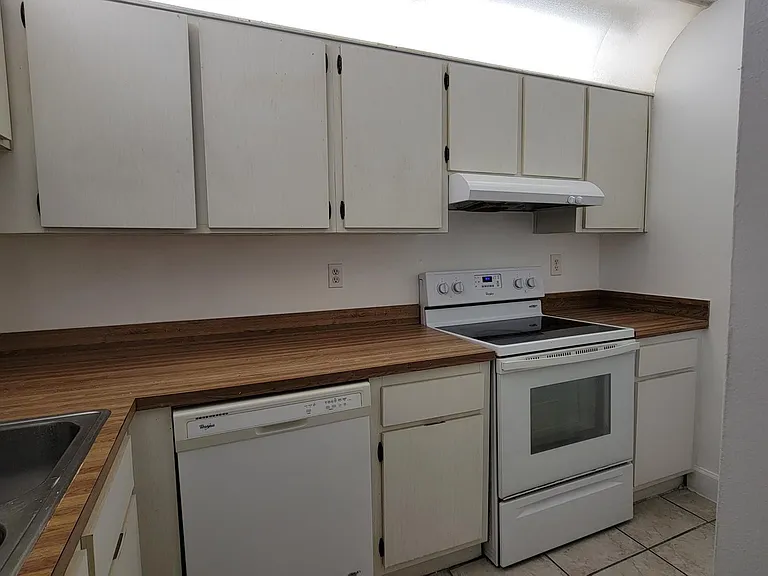 3712 N University Dr #3712 — Photo 5