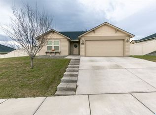 3220 Aqueduct Ln, Pasco, WA 99301