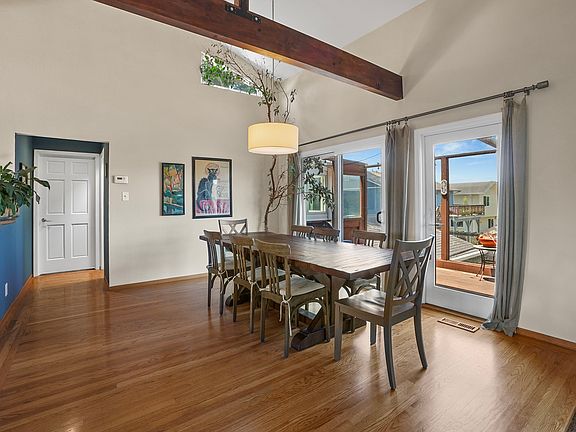 3rd image of 546 Alsace Loraine Ave