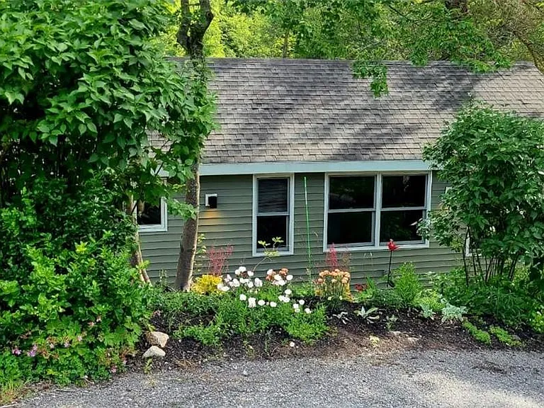 11 Curry Rd — Photo 7