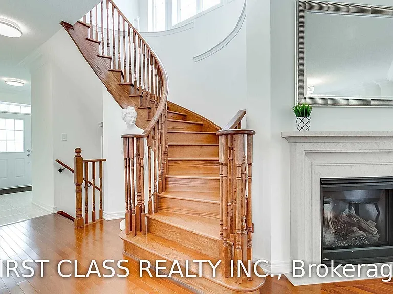 12 Hawstone Rd — Photo 4