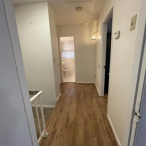 2429 Glenwood Dr NE #A — Photo 3