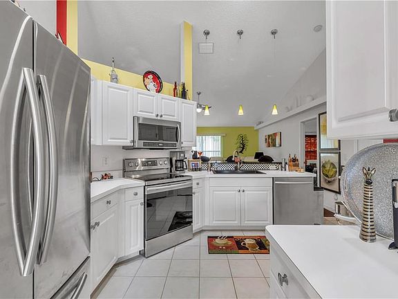 4th image of 10560 Alvarado Ct #10560