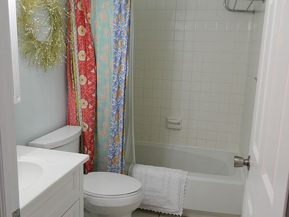 5th image of 1495 N Riverbend Dr
