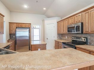 7408 Rolling Hills Dr, Benbrook, TX 76126