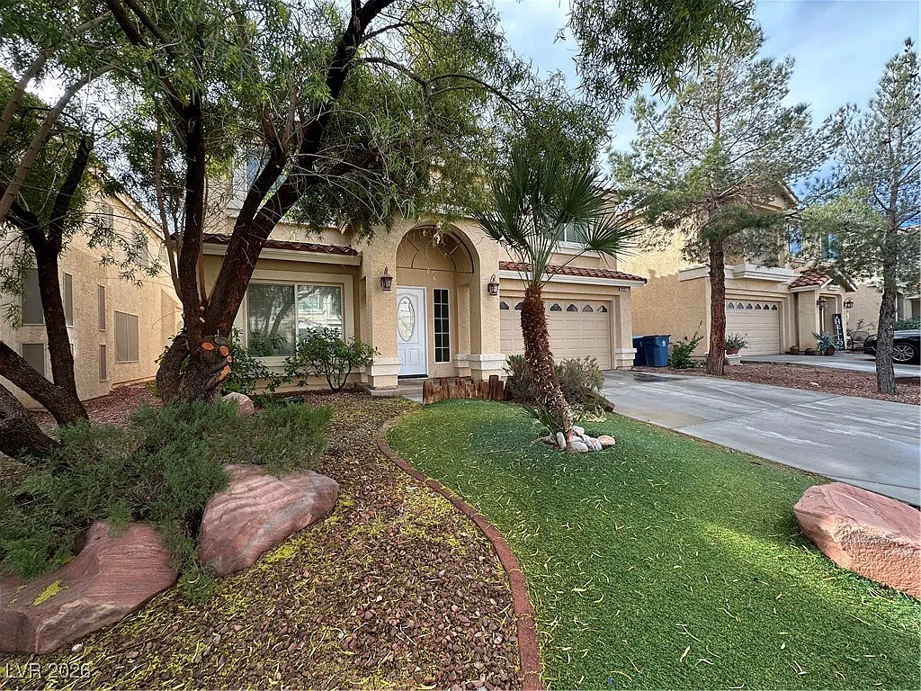 4 bed, 2.5 bath, 2654 sqft, $2,395 — Photo 2