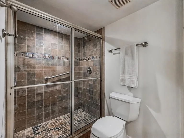 5633 Turtle Bay Dr #37 — Photo 34