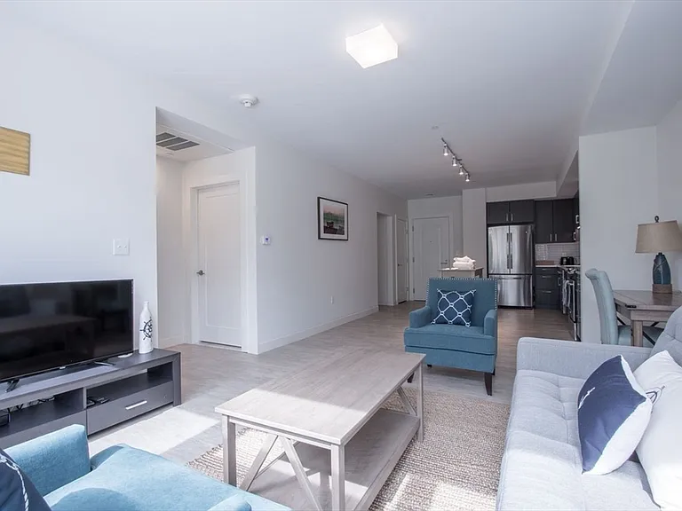 900 Beacon St #307 — Photo 3