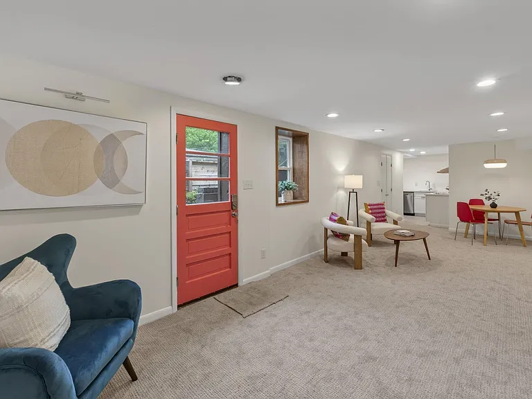 1408 Baker St #B — Photo 10
