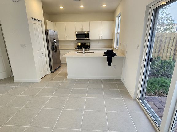 2nd image of 2523 SE 29th St