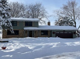2148 Kings Ter, Woodbury, MN 55125