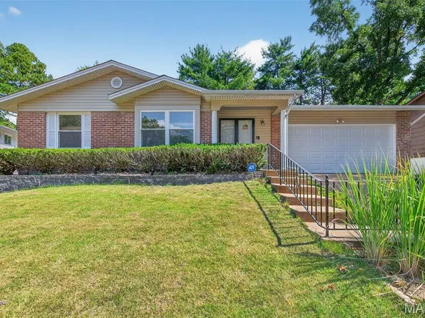 1444 Nancy Lee Dr, Saint Louis, MO 63146