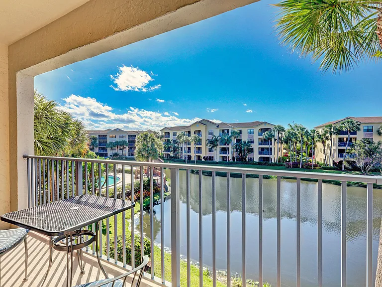 800 Uno Lago Dr #305 — Photo 40