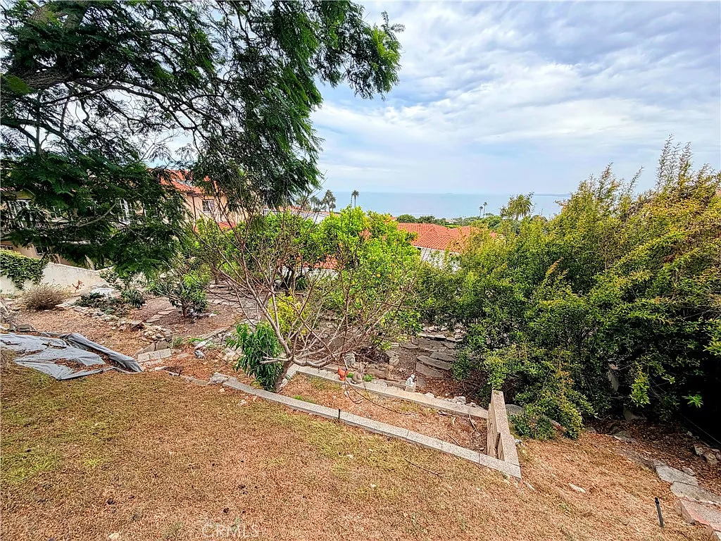 3 bed, 2108 sqft, $6,999 — Photo 4