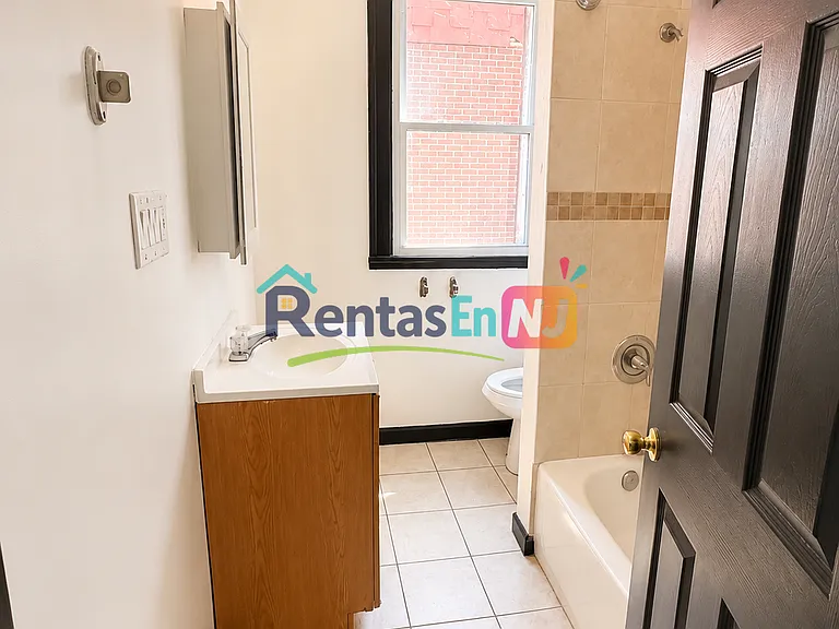 43 Treacy Ave #1-A — Photo 5