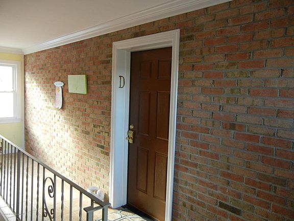 3rd image of 320 Maryland Ave