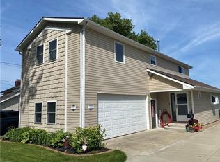 38477 N Beachview Rd, Willoughby, OH 44094