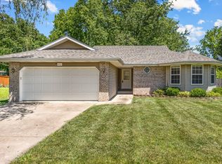 211 E Wilson St, Republic, MO 65738