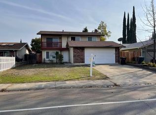 9450 Mira Del Rio Dr, Sacramento, CA 95827