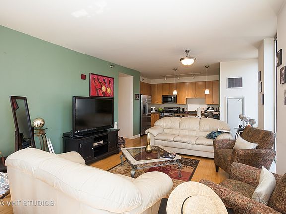 2nd image of 1250 S Michigan Ave APT 1802