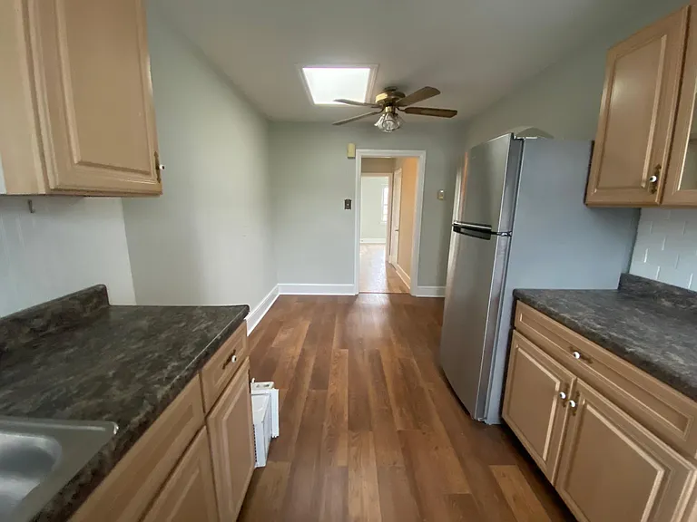 49 N York Rd #2 — Photo 21