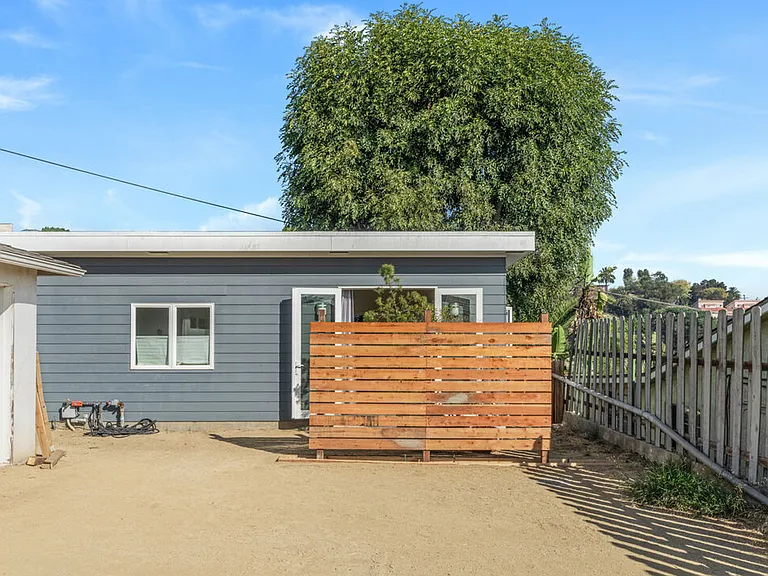 2275 Ewing St — Photo 19