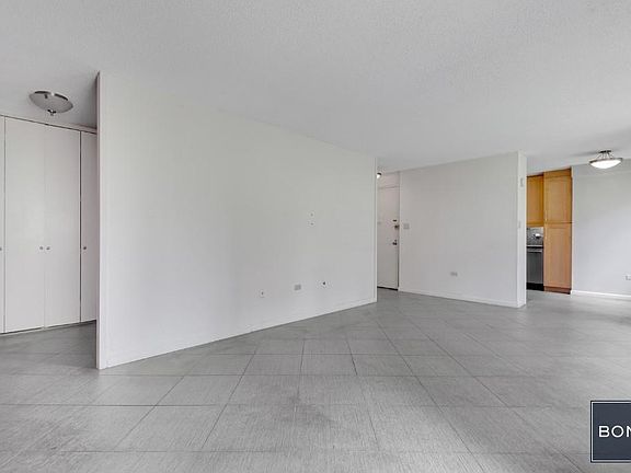 3rd image of 80 Gold St APT 6G