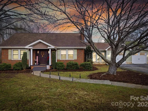 591 1st Avenue Dr SE, Taylorsville, NC 28681