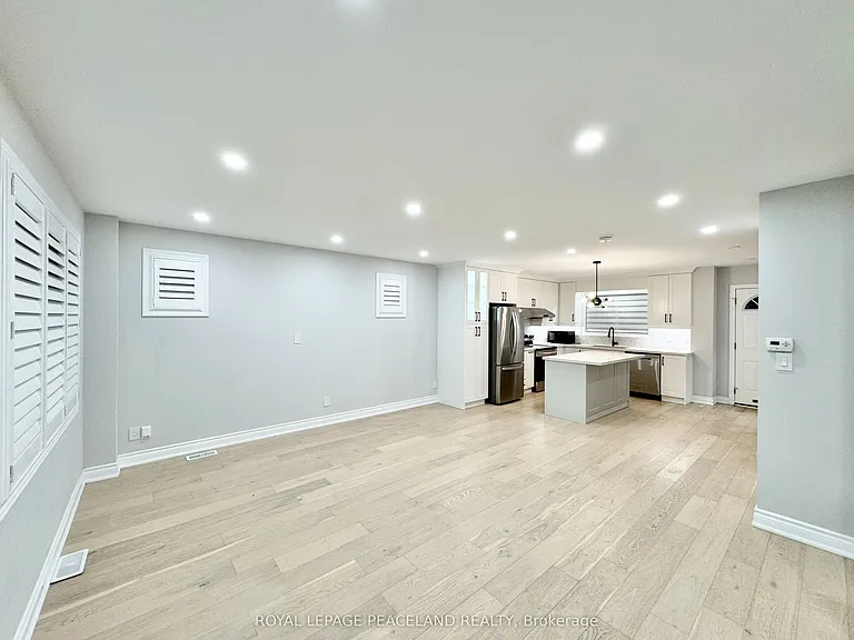 47 Chamberlain Ave — Photo 4