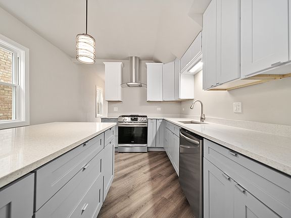 3rd image of 2646 N 73rd Ave