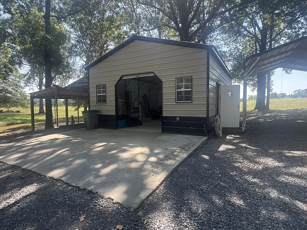4 bed, 1568 sqft, $2,000 — Photo 3
